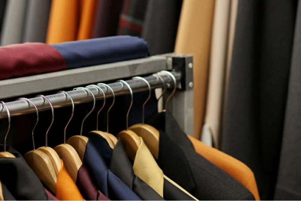 What Factors Affect the Cost of Manufacturing a Jacket?
